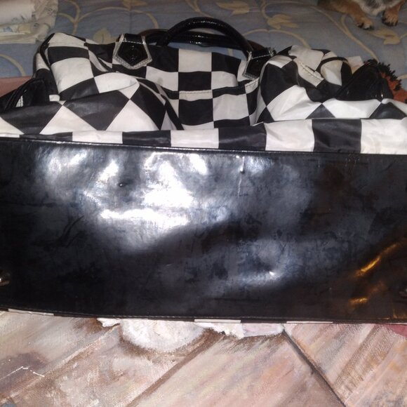 Betsey Johnson Betseyville White & Black Checkered New York Taxi Hobo Purse Bag - Picture 4 of 10